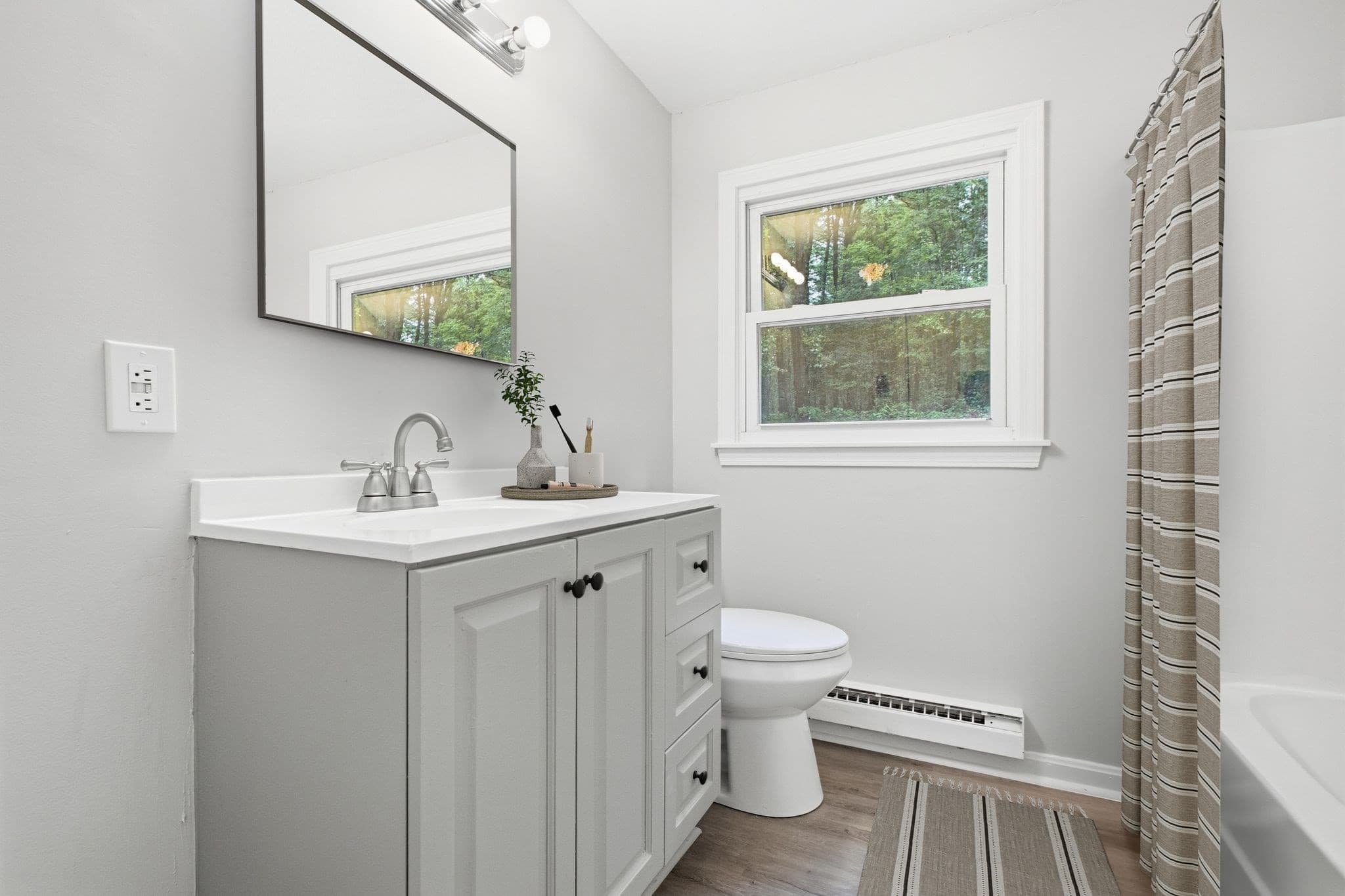 Single Family Residence at 293 Mill St, Gardner MA 01440, Gardner, photo 5 of 17