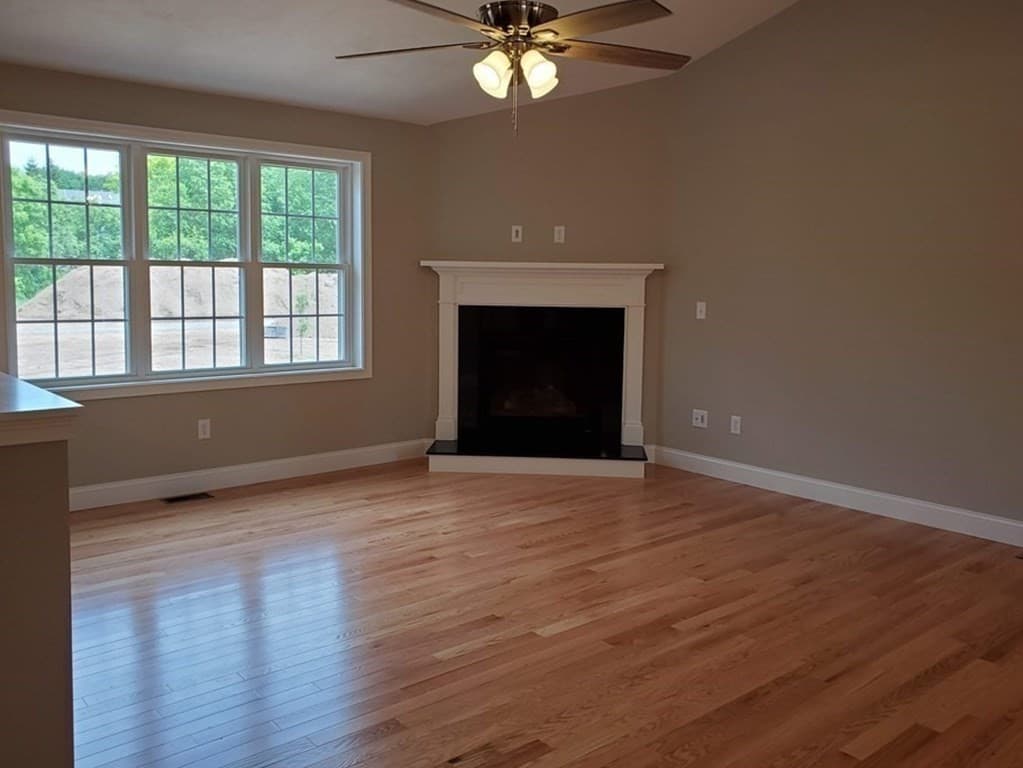 Single Family Residence at 14 Kettle Hill Rd, Uxbridge MA 01569, Uxbridge, photo 7 of 15