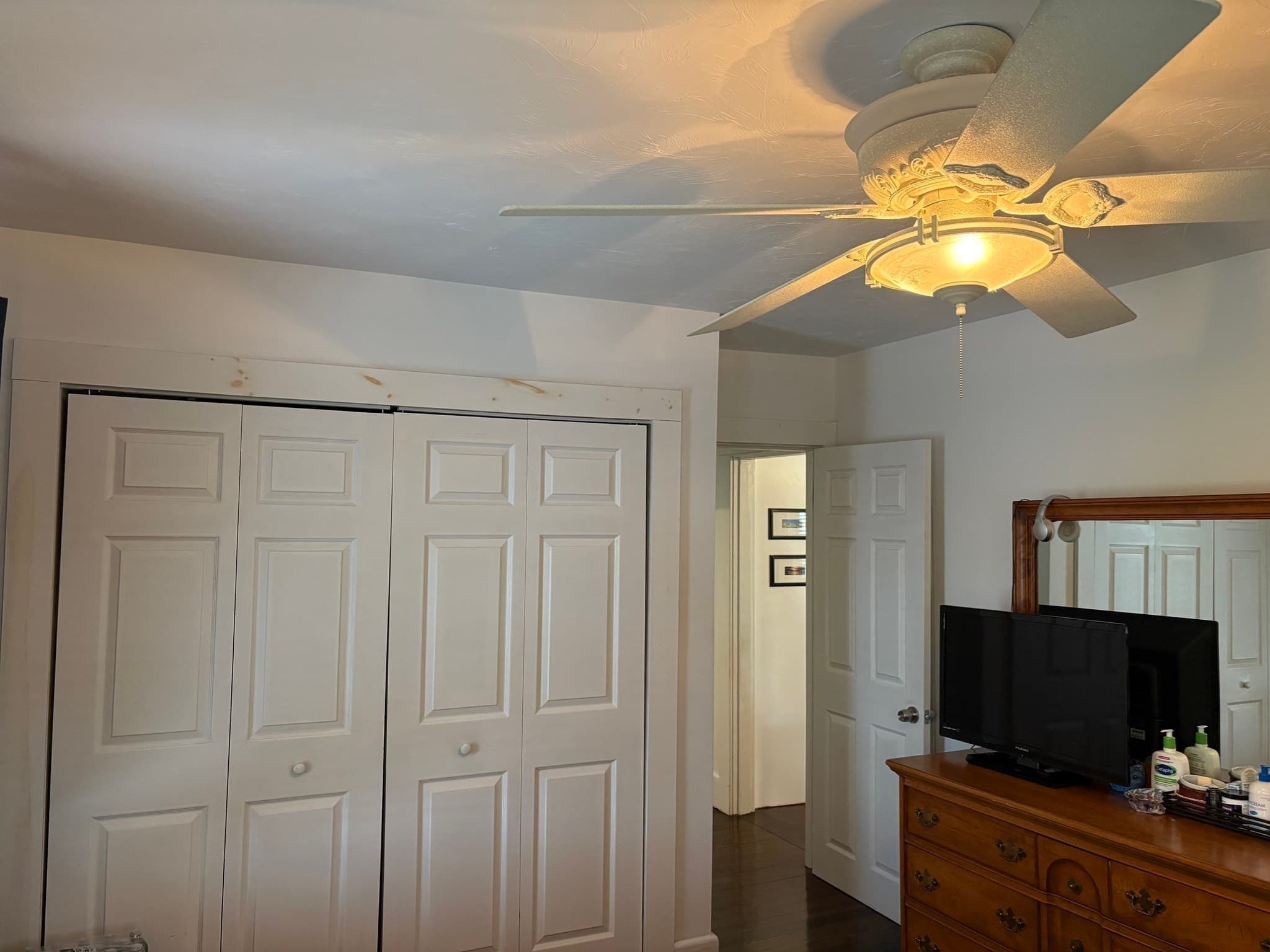 Single Family Residence at 353 Massasoit, East Providence RI 02914, East Providence, photo 15 of 19
