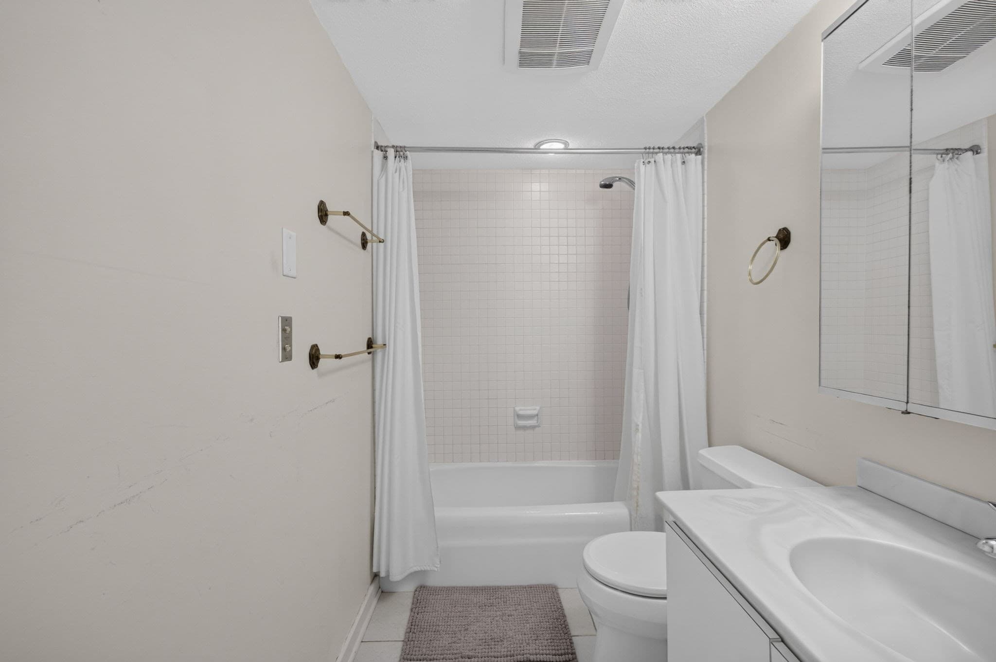 Condominium at 22 Mill Pond # 22, North Andover MA 01845, North Andover, photo 20 of 36
