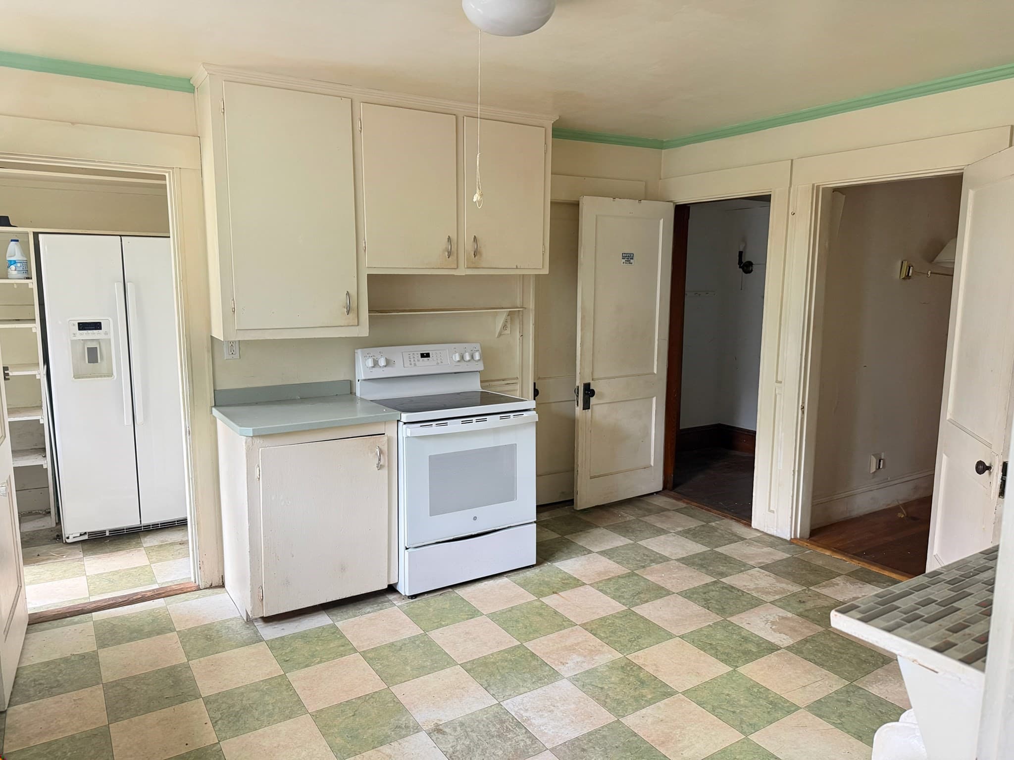 Single Family Residence at 57 Benvenue Street, Wellesley MA 02482, Wellesley, photo 4 of 11
