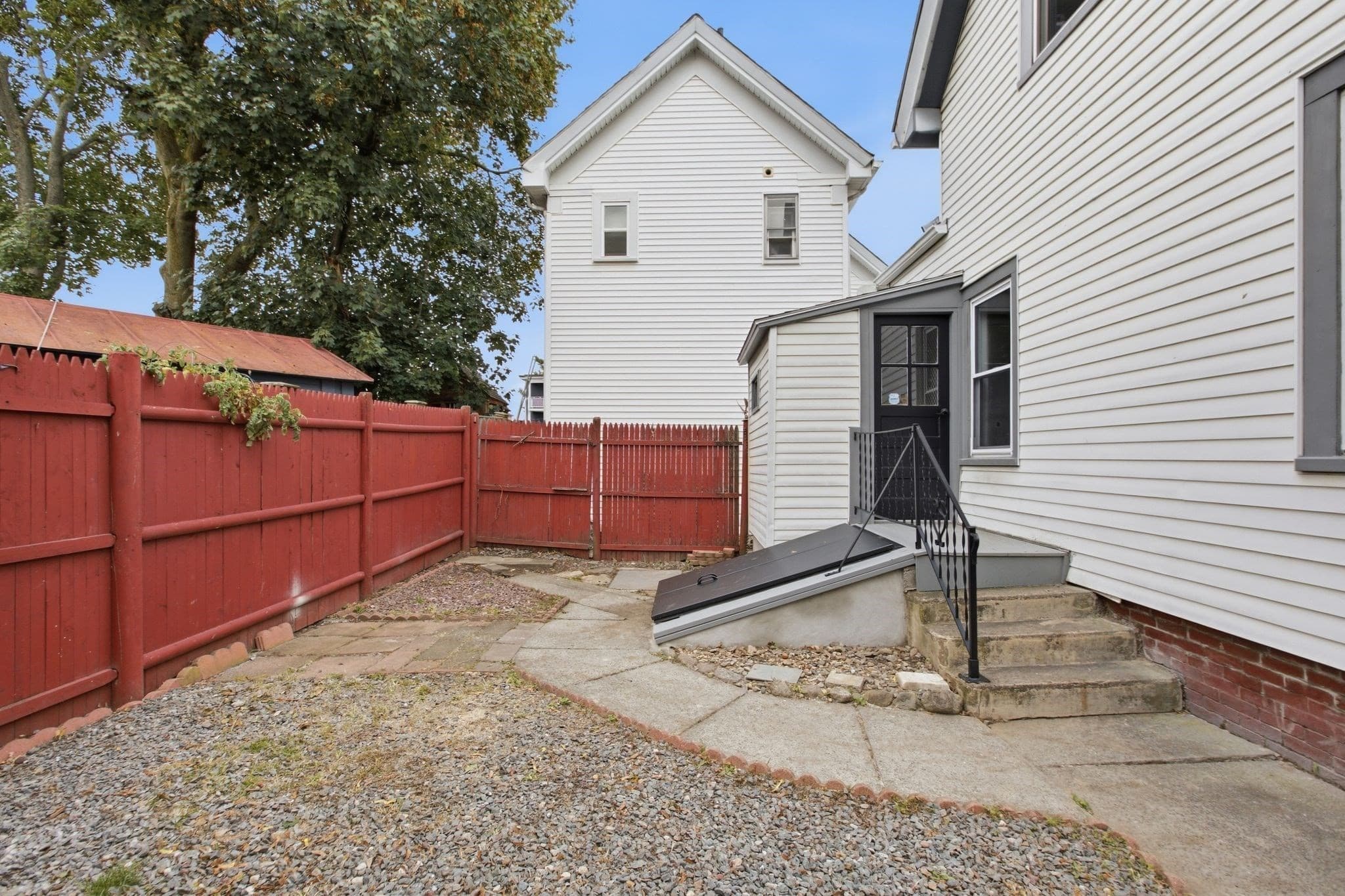 Single Family Residence at 221 Chatham St, Lynn MA 01902, Lynn, photo 9 of 15