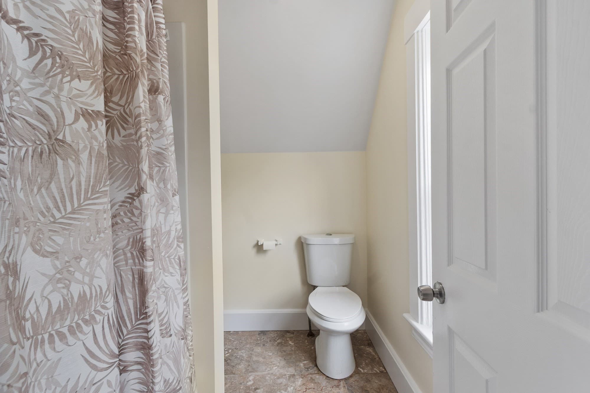 Single Family Residence at 103 Walton St, Fitchburg MA 01420, Fitchburg, photo 25 of 39