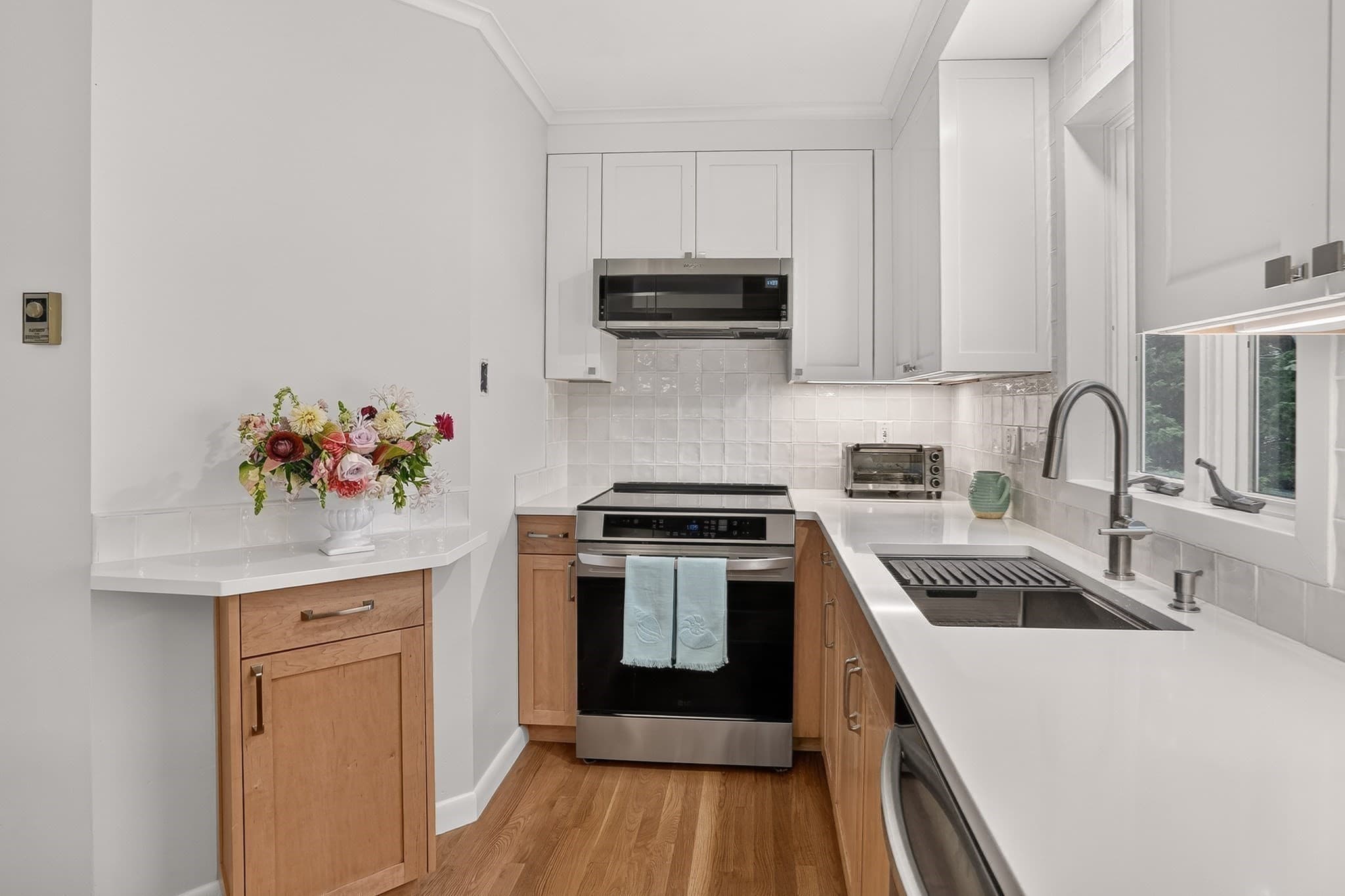 Single Family Residence at 42 Bold Meadow Road, Edgartown MA 02539, Edgartown, photo 19 of 41
