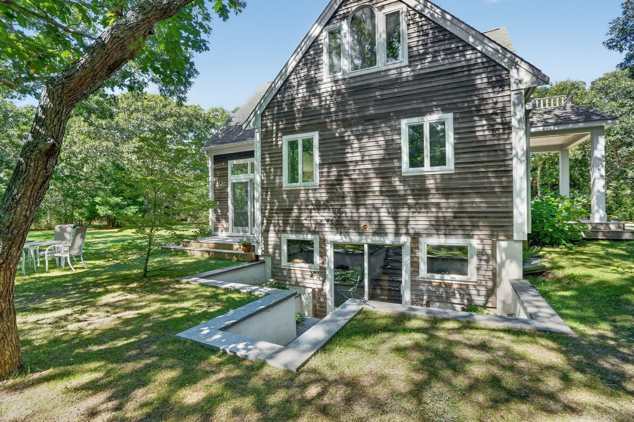 Single Family Residence at 42 Bold Meadow Road, Edgartown MA 02539, Edgartown, photo 4 of 41