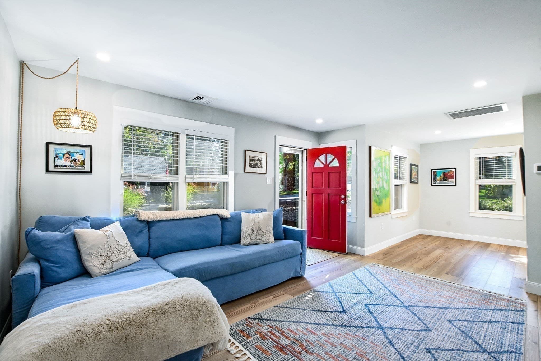 Single Family Residence at 14 Amvets Ave, Falmouth MA 02540, Falmouth, photo 4 of 30