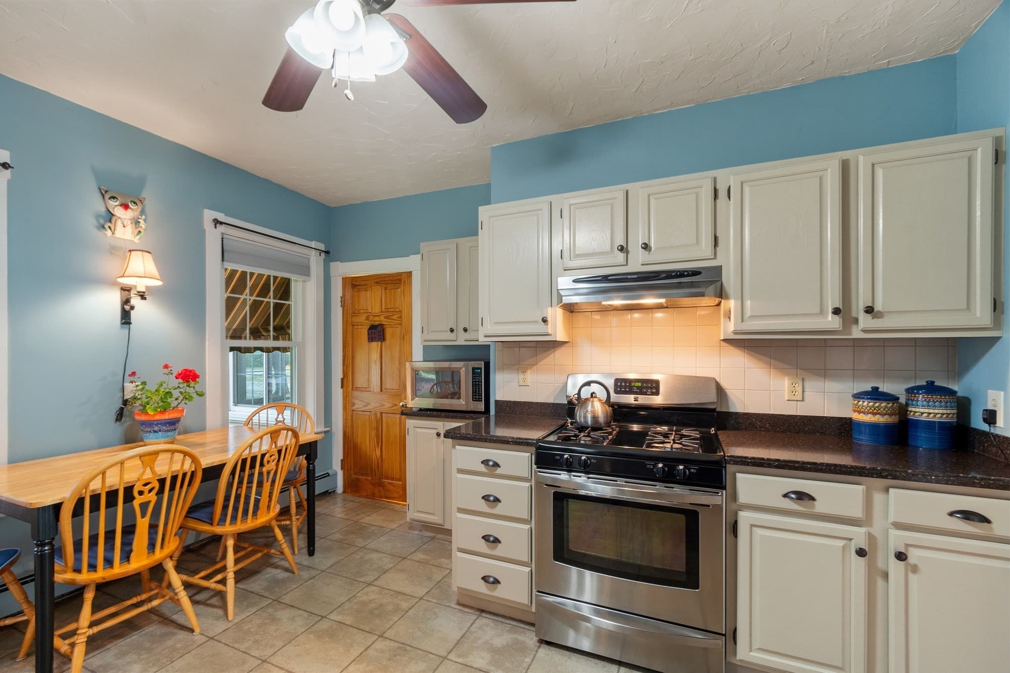 Single Family Residence at 525 North St, Fitchburg MA 01420, Fitchburg, photo 13 of 42