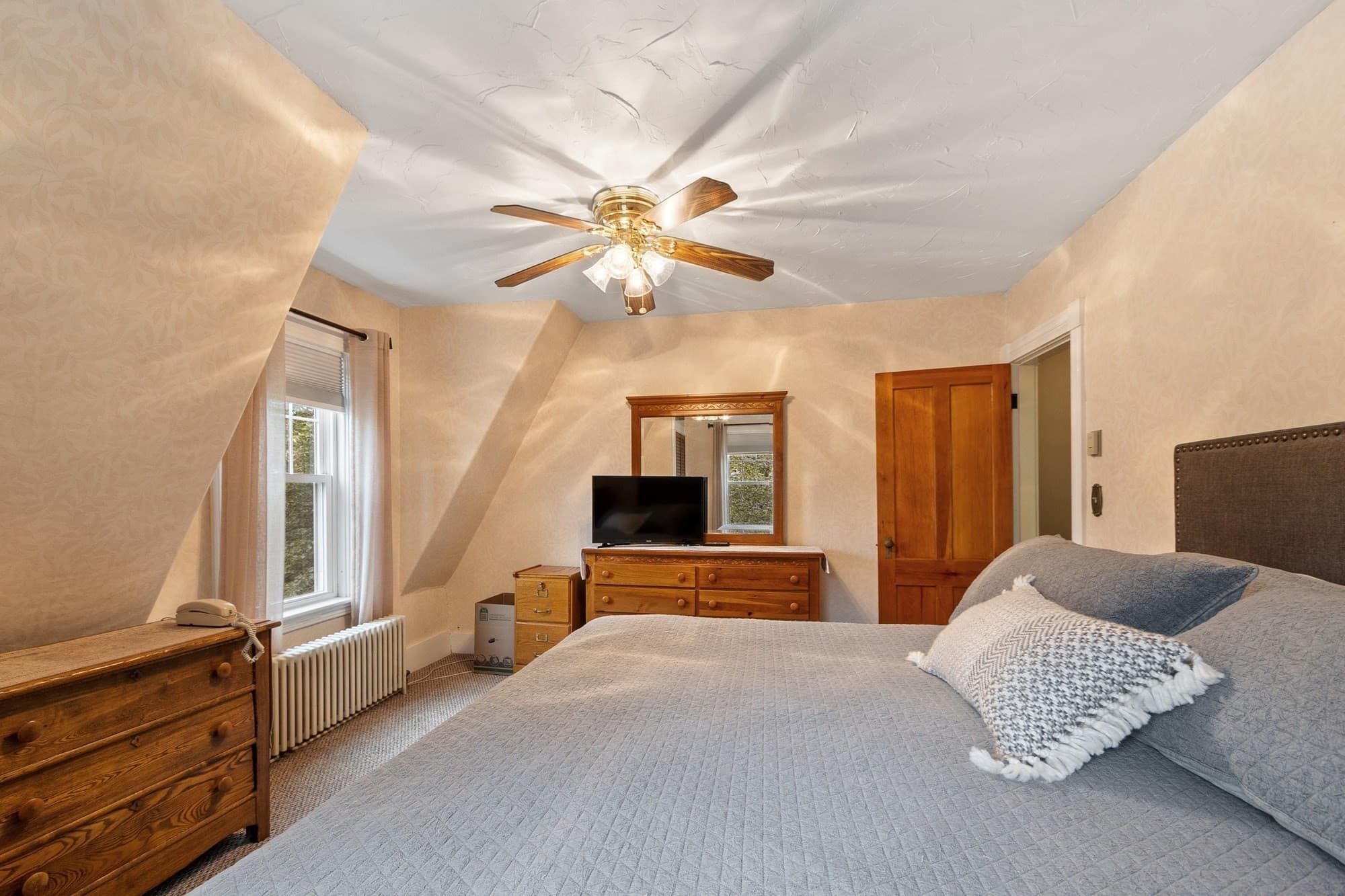 Single Family Residence at 525 North St, Fitchburg MA 01420, Fitchburg, photo 31 of 42