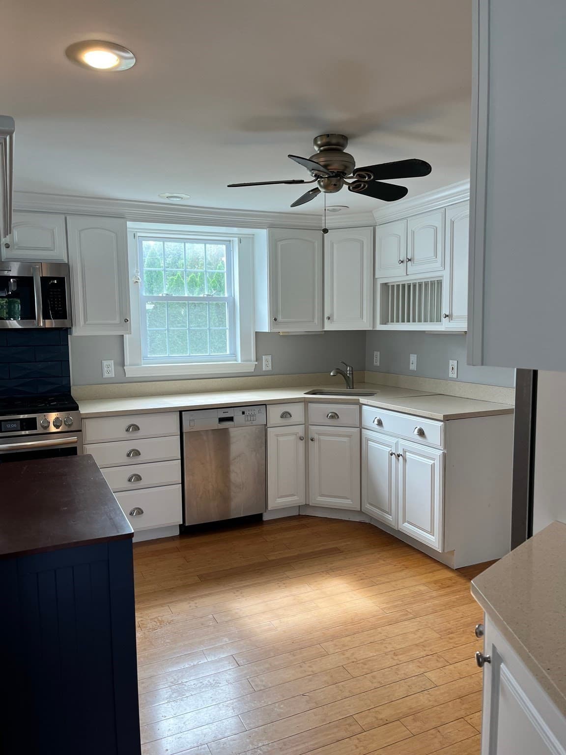 Single Family Residence at 412 Arnold St, New Bedford MA 02740, New Bedford, photo 12 of 42