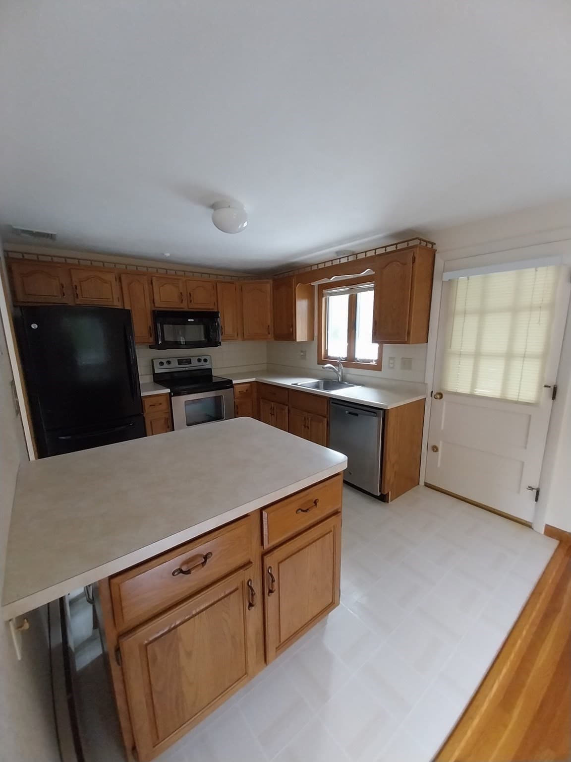 Single Family Residence at 720 North Street, Bridgewater MA 02324, Bridgewater, photo 13 of 41
