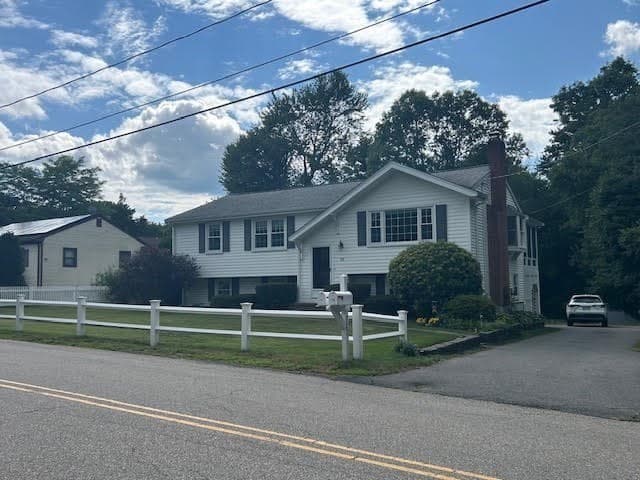 Single Family Residence at 720 North Street, Bridgewater MA 02324, Bridgewater, photo 3 of 41