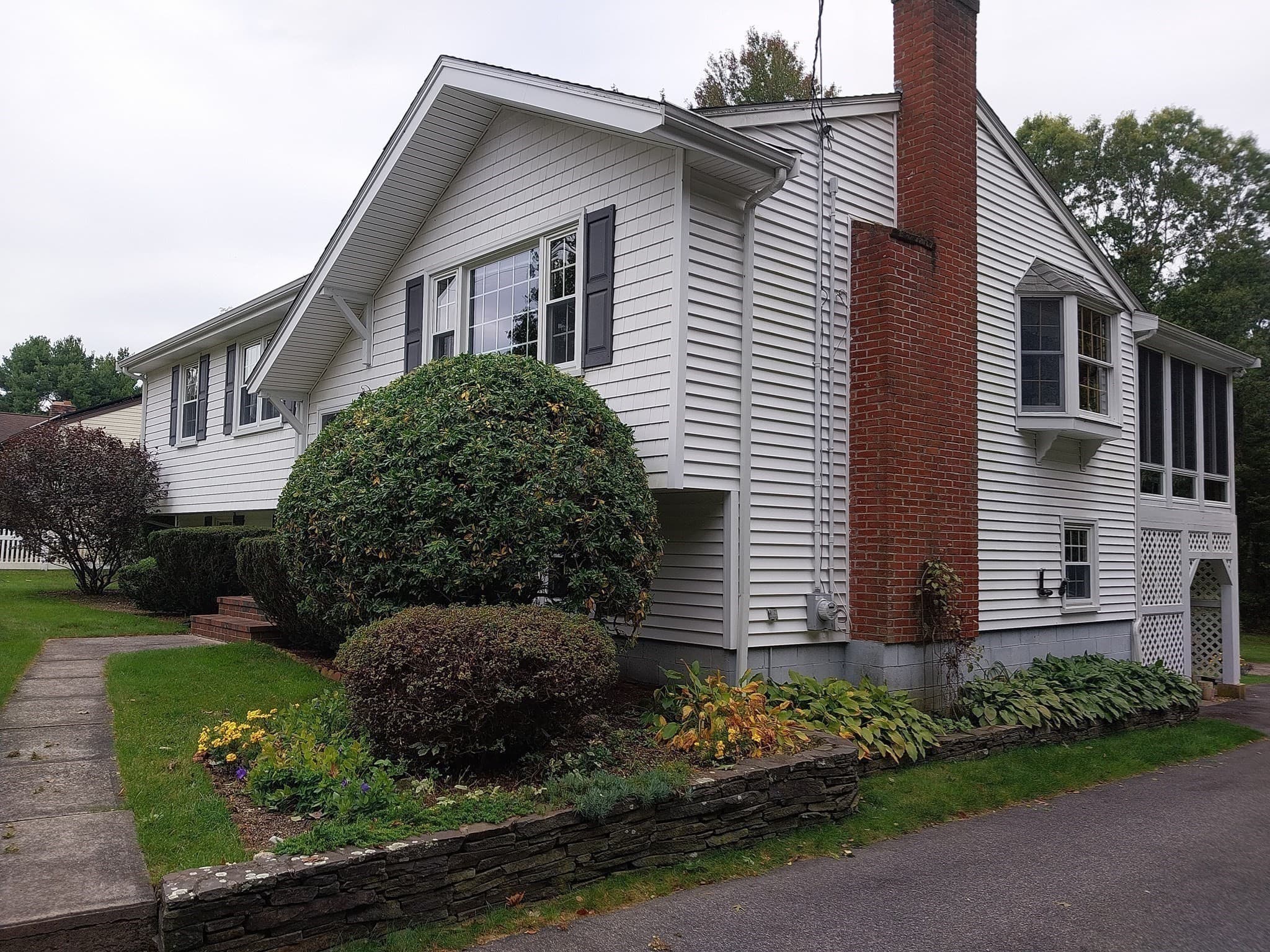 Single Family Residence at 720 North Street, Bridgewater MA 02324, Bridgewater, photo 4 of 41