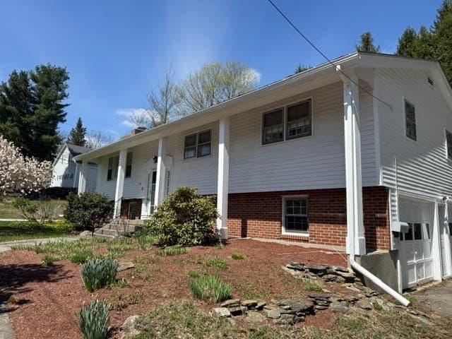 Single Family Residence at 1 Cutler Rd, Paxton MA 01612, photo 2 of 18
