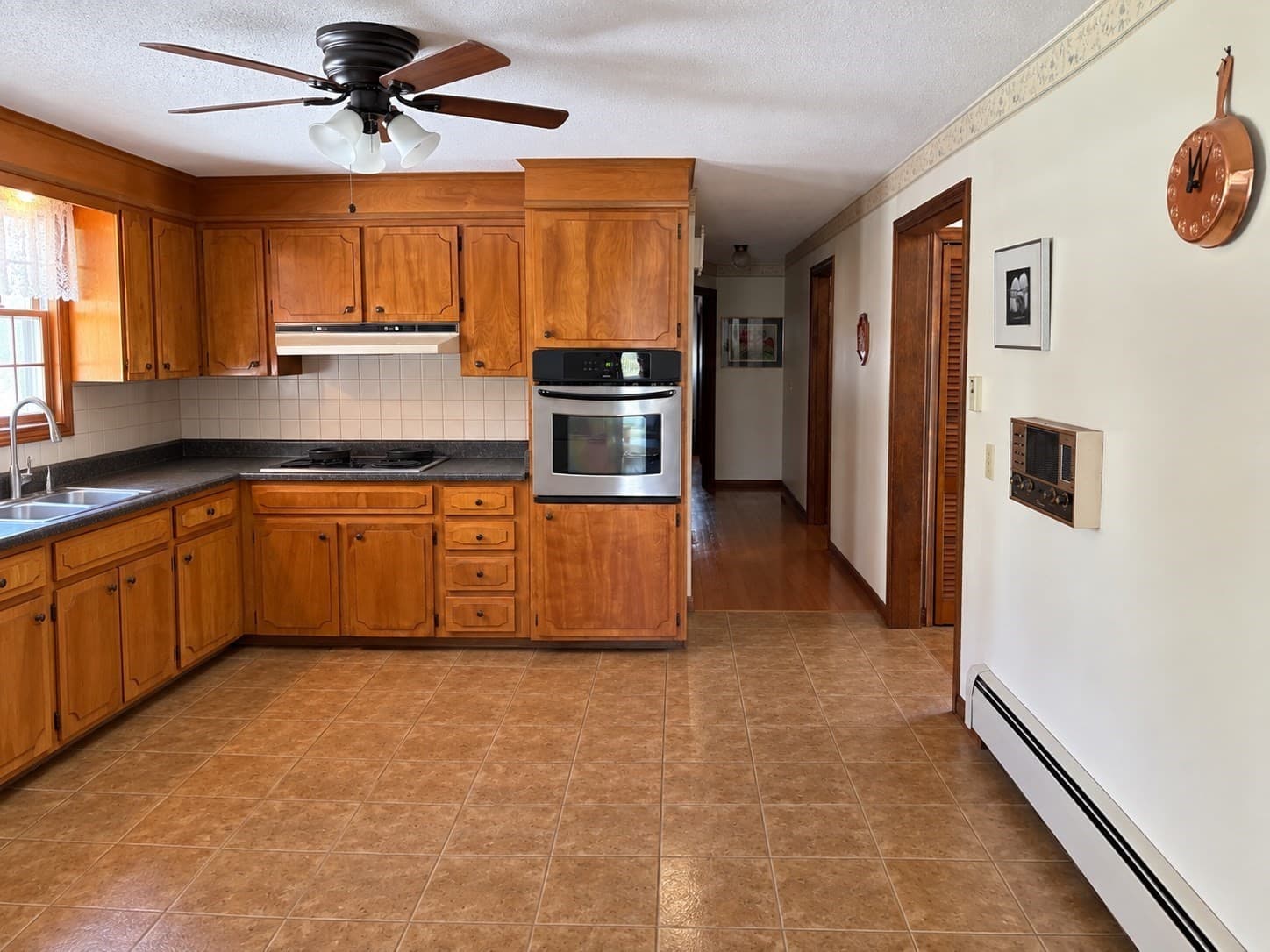Single Family Residence at 1 Cutler Rd, Paxton MA 01612, photo 4 of 18