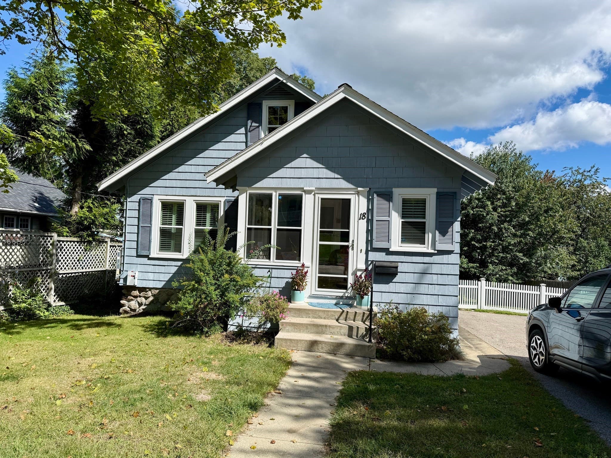 Single Family Residence at 18 Blue Bell Road, Worcester MA 01606, Worcester, photo 2 of 37