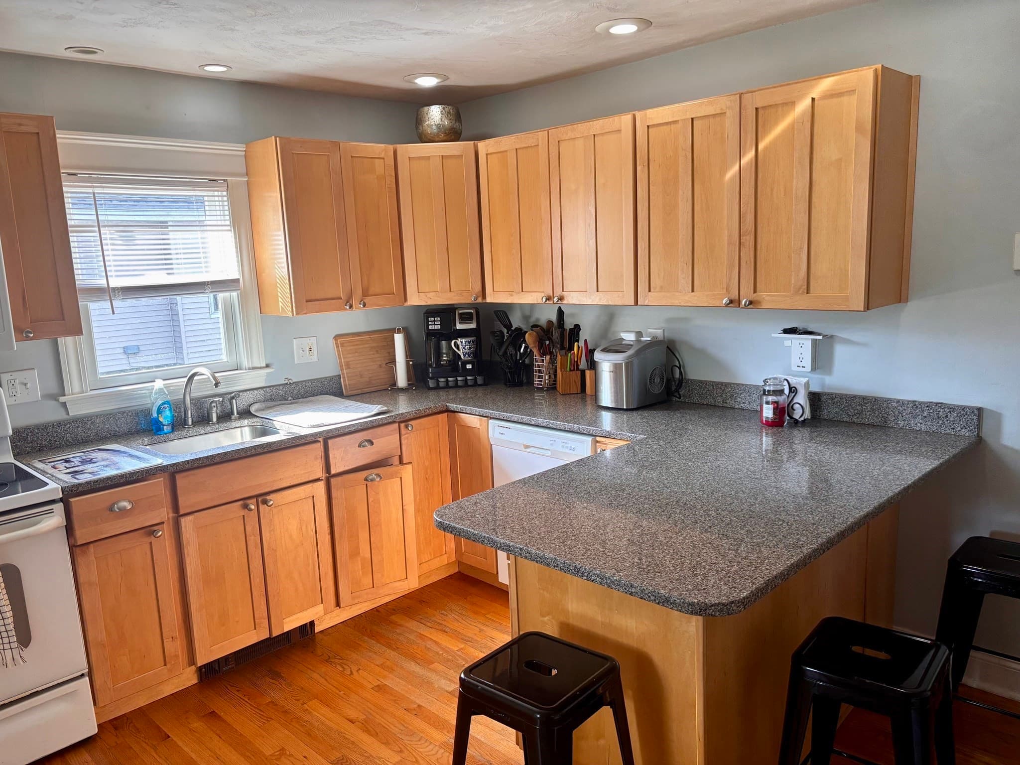 Single Family Residence at 18 Blue Bell Road, Worcester MA 01606, Worcester, photo 6 of 37