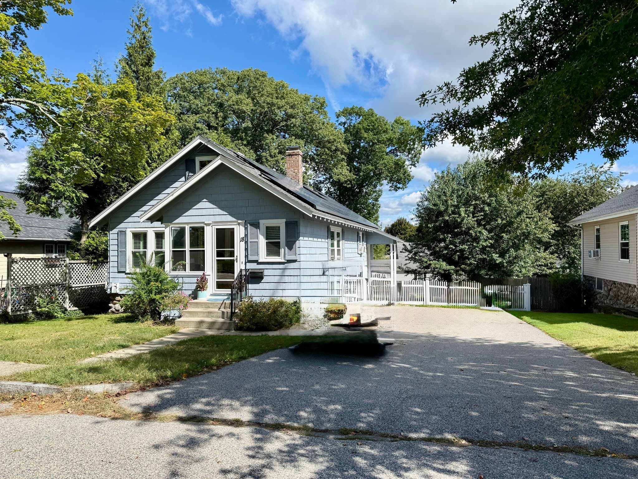 Single Family Residence at 18 Blue Bell Road, Worcester MA 01606, Worcester, photo 3 of 37