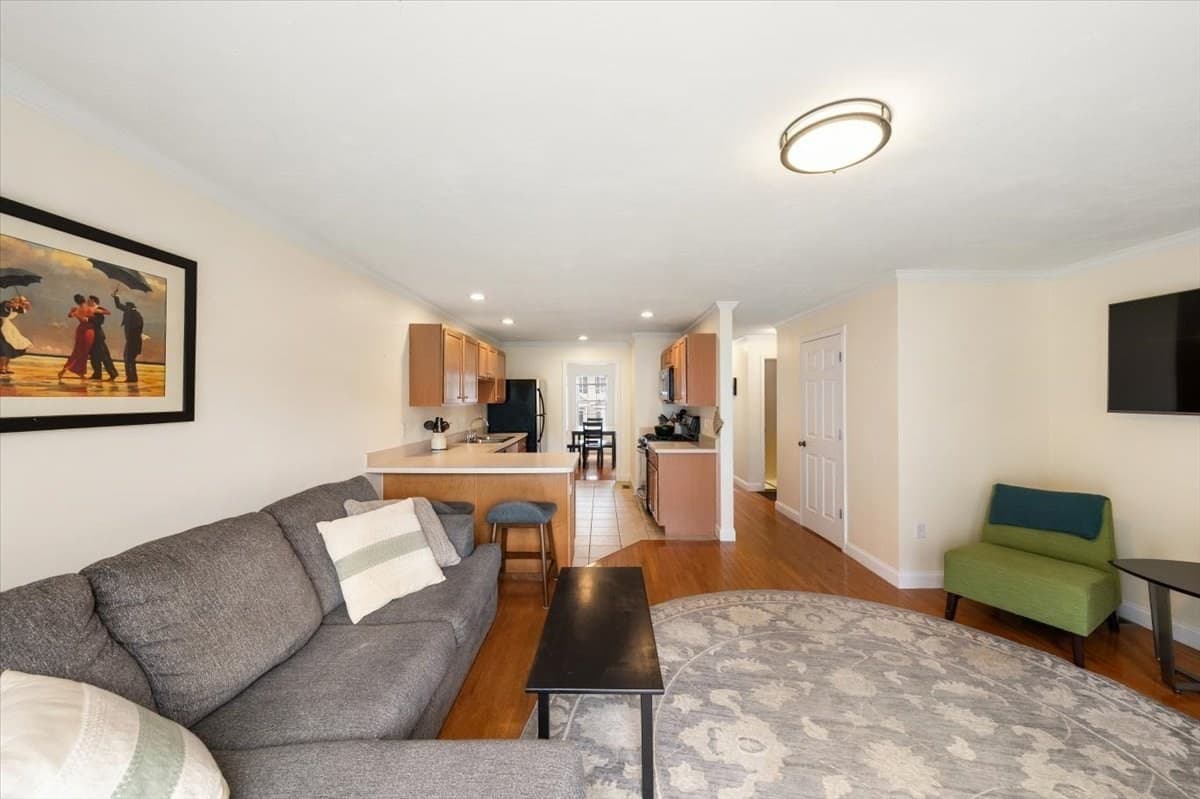Condominium at 3 Snow Bell # 3, Worcester MA 01606, Worcester, photo 11 of 22
