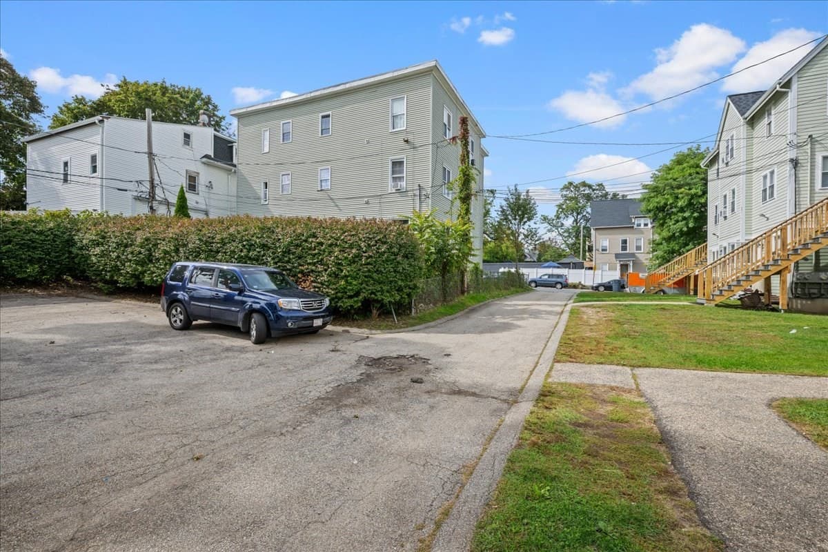 3 Family at 128 Beacon St, Worcester MA 01610, Worcester, photo 29 of 42