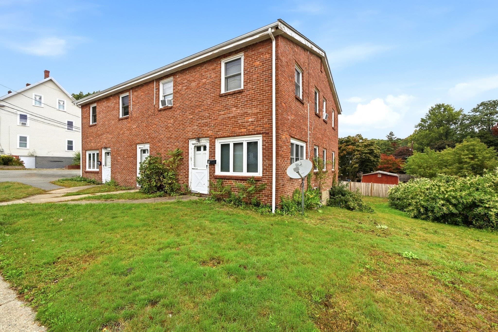 4 Family at 121 Winn Street, Woburn MA 01801, Woburn, photo 2 of 20