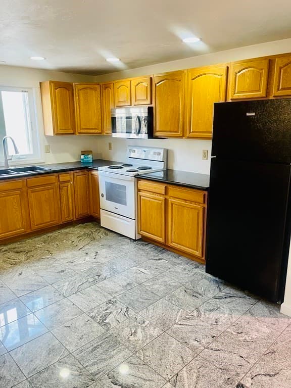 Condominium at 1 Hatfield St # 5, Worcester MA 01604, Worcester, photo 5 of 17