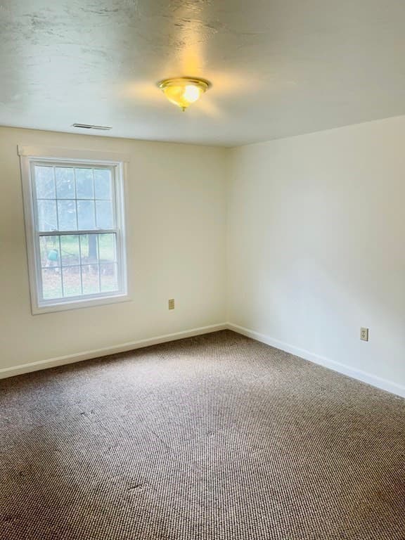 Condominium at 1 Hatfield St # 5, Worcester MA 01604, Worcester, photo 9 of 17