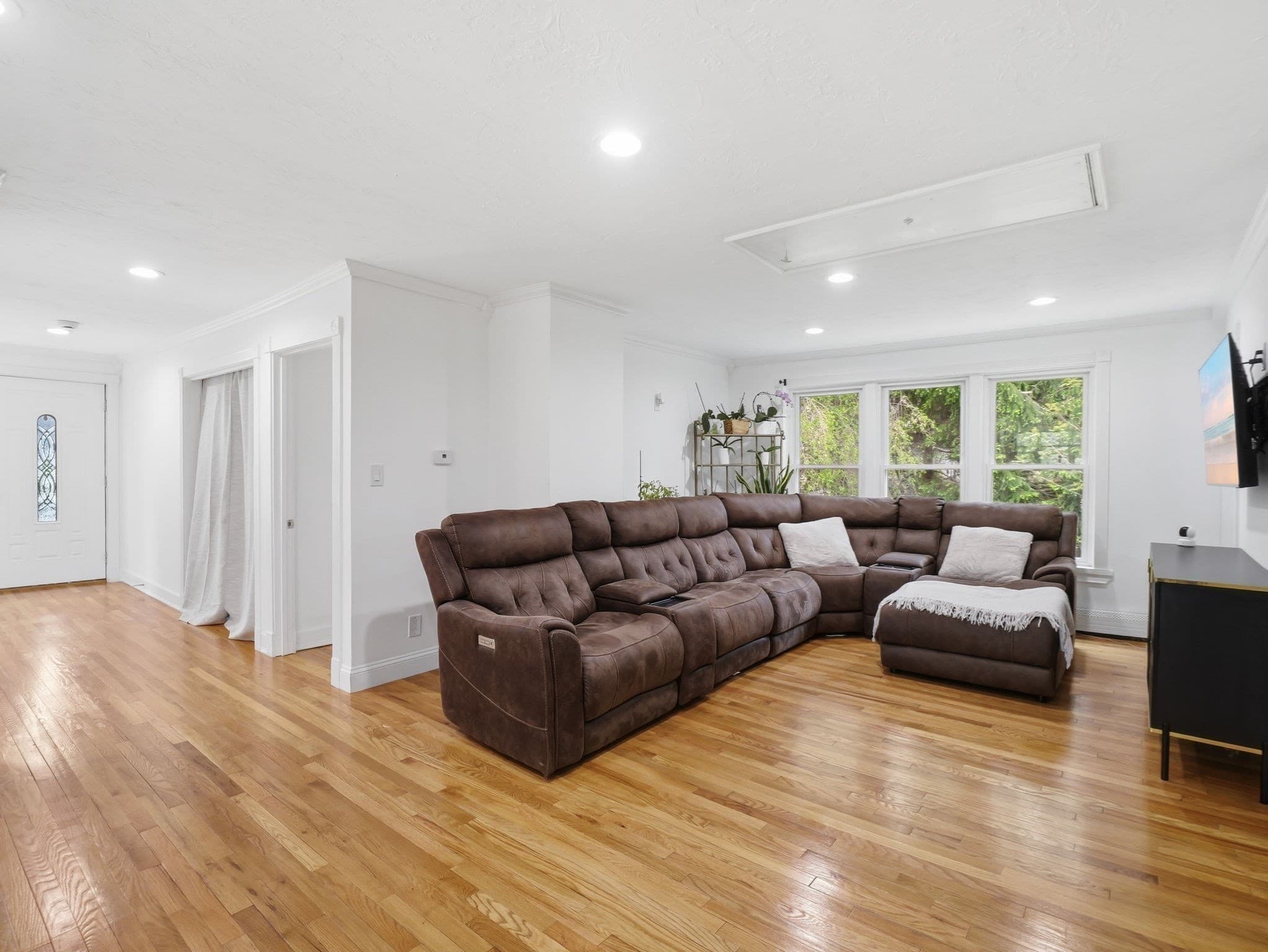 Single Family Residence at 84 City Depot Rd, Charlton MA 01507, Charlton, photo 12 of 36