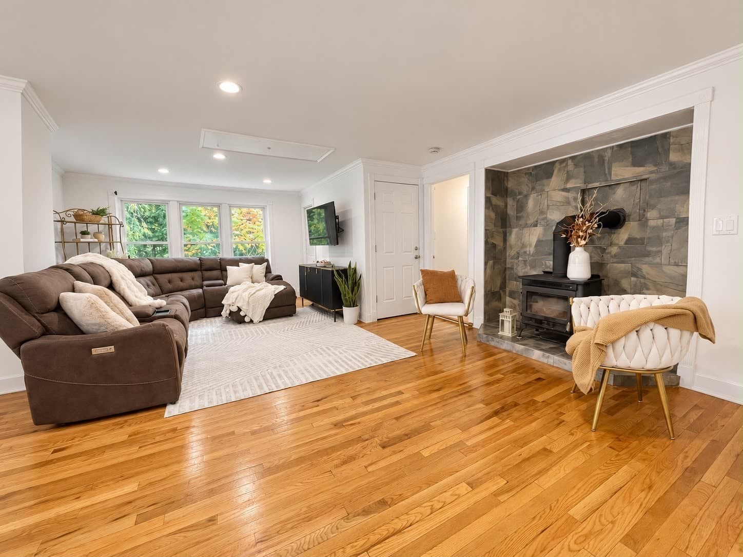Single Family Residence at 84 City Depot Rd, Charlton MA 01507, Charlton, photo 14 of 36