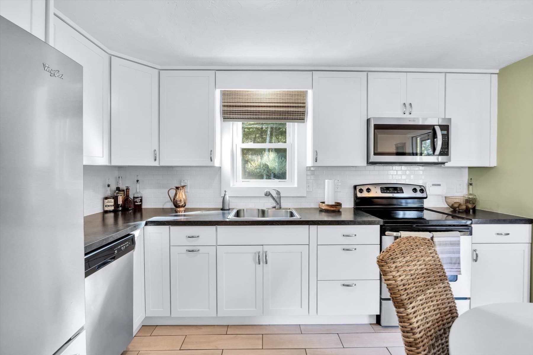 Single Family Residence at 87 Seabrook Dr, Falmouth MA 02536, photo 6 of 35