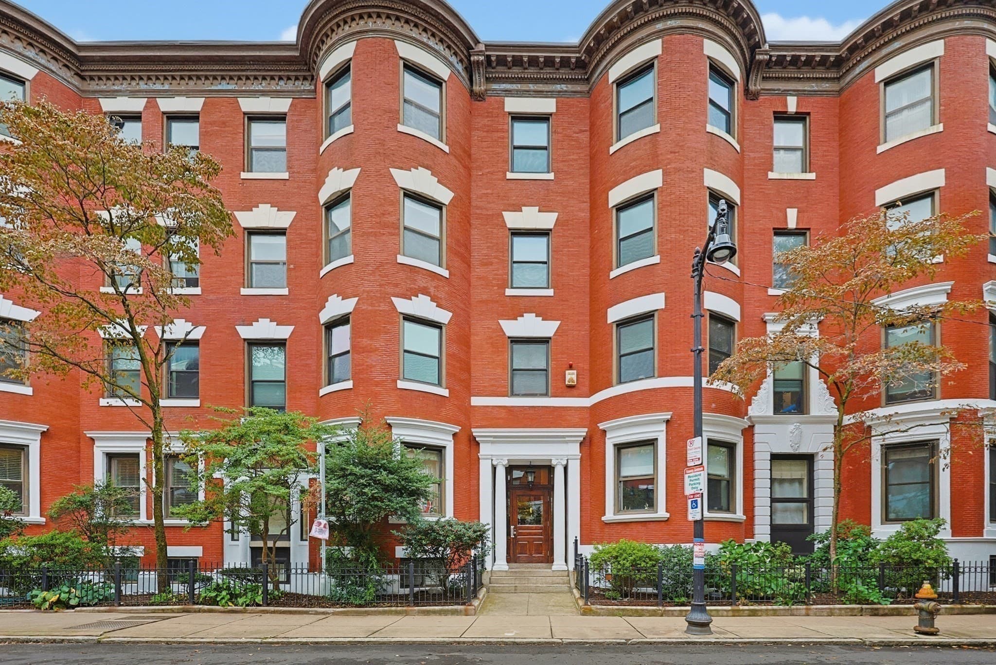 96 Gainsborough St # 301W, Boston MA 02115