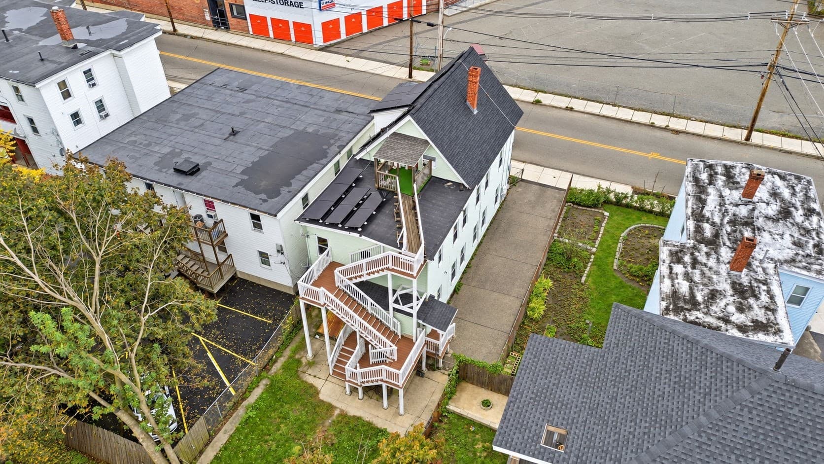 3 Family - 3 Units Up/Down at 46 Manchester, Lawrence MA 01841, Lawrence, photo 5 of 42