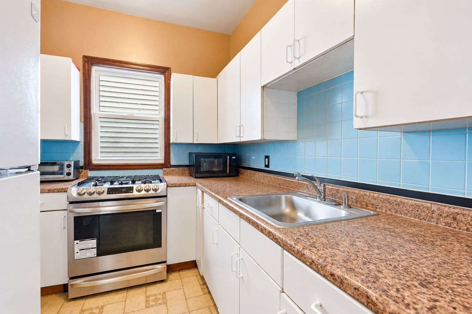 3 Family - 3 Units Up/Down at 46 Manchester, Lawrence MA 01841, Lawrence, photo 14 of 42