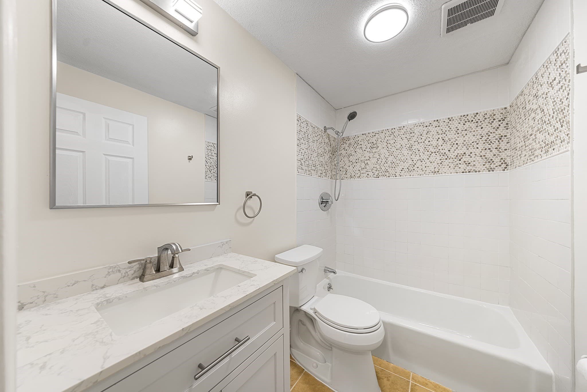 Condominium at 16 Kenmar Dr # 138, Billerica MA 01821, Billerica, photo 12 of 25