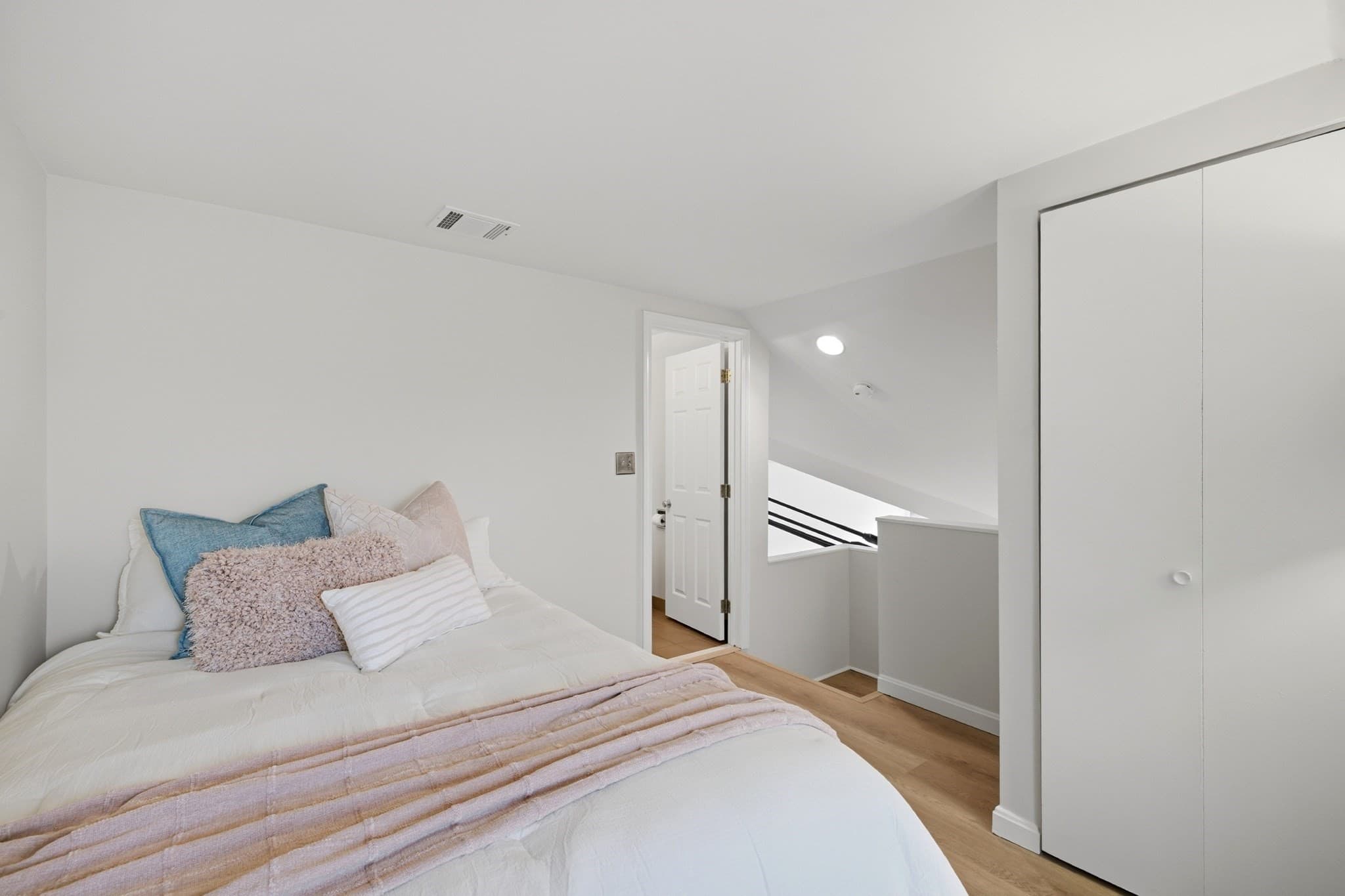 Condominium at 94 Newbury Ave # 402, Quincy MA 02171, Quincy, photo 33 of 41