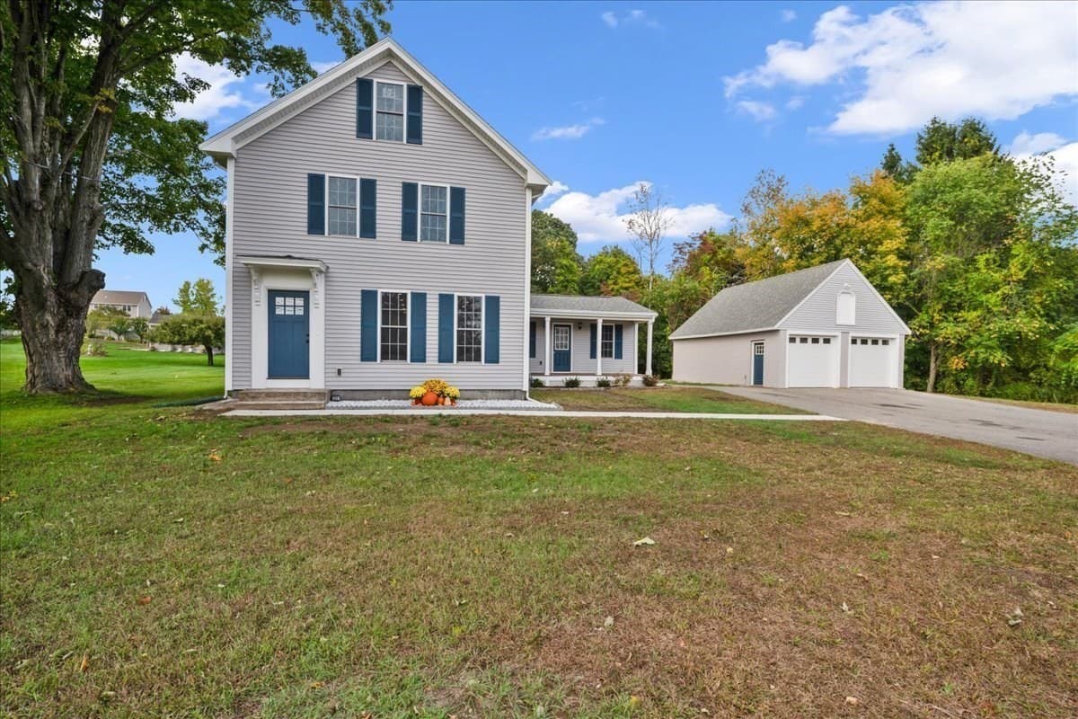 118 Old Groveland Rd, Haverhill MA 01835