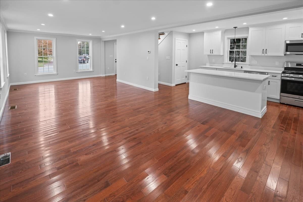 Single Family Residence at 118 Old Groveland Rd, Haverhill MA 01835, Haverhill, photo 4 of 38