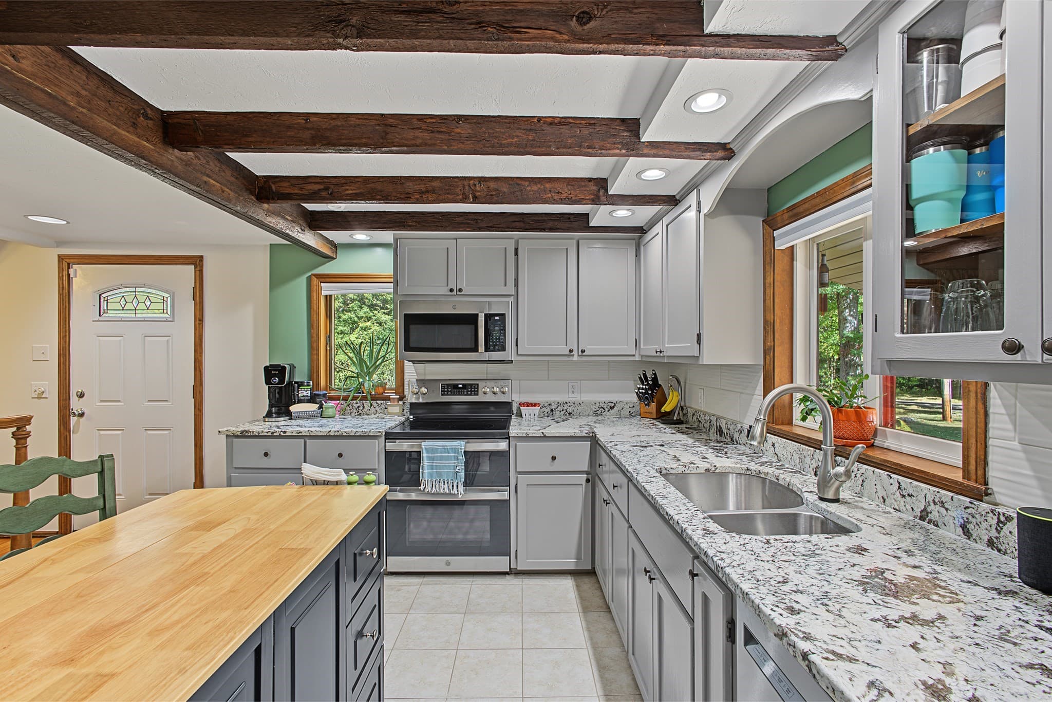 Single Family Residence at 306 Thompson Rd, Webster MA 01570, Webster, photo 11 of 36