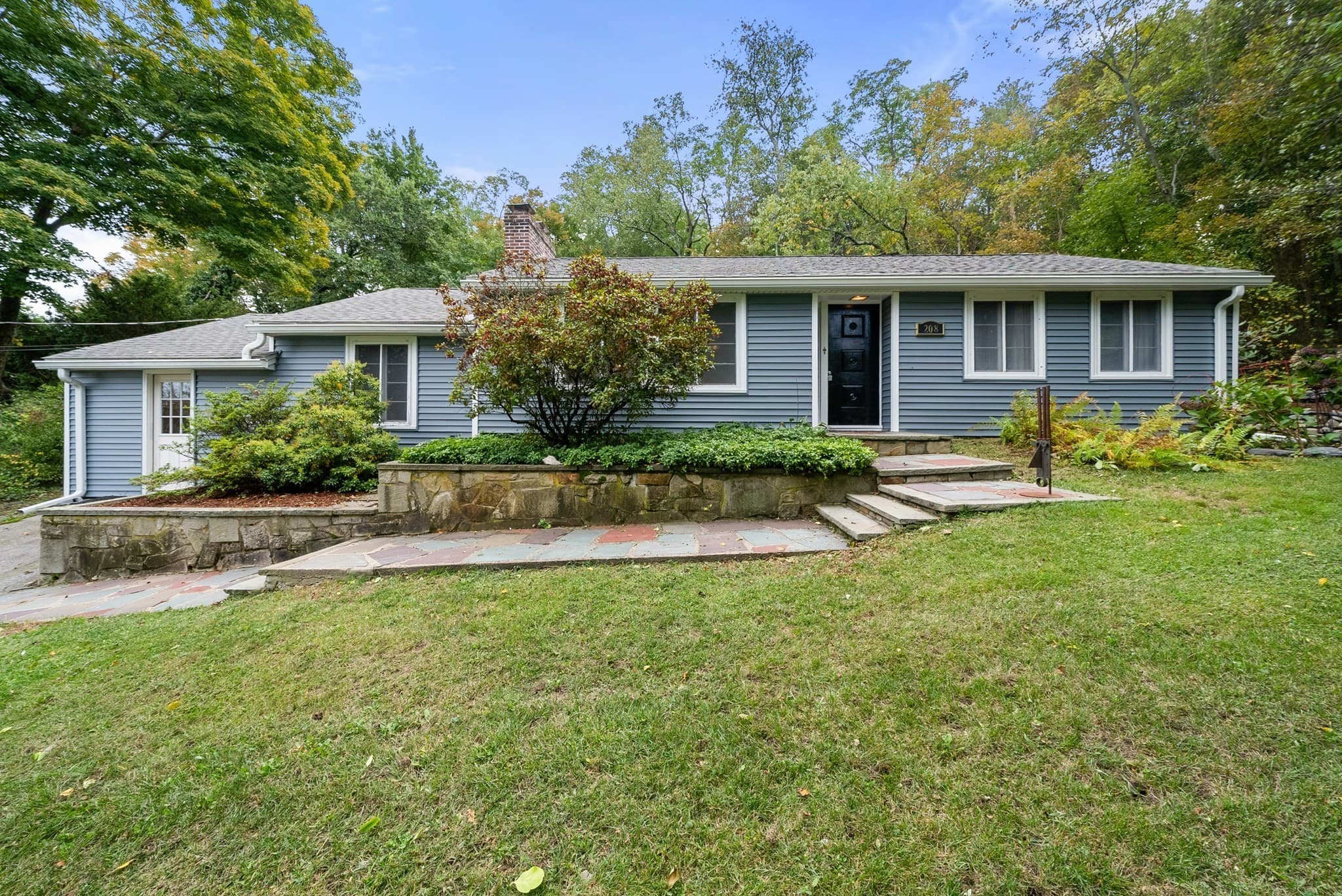 208 Mount Vernon Rd E, Weymouth MA 02189