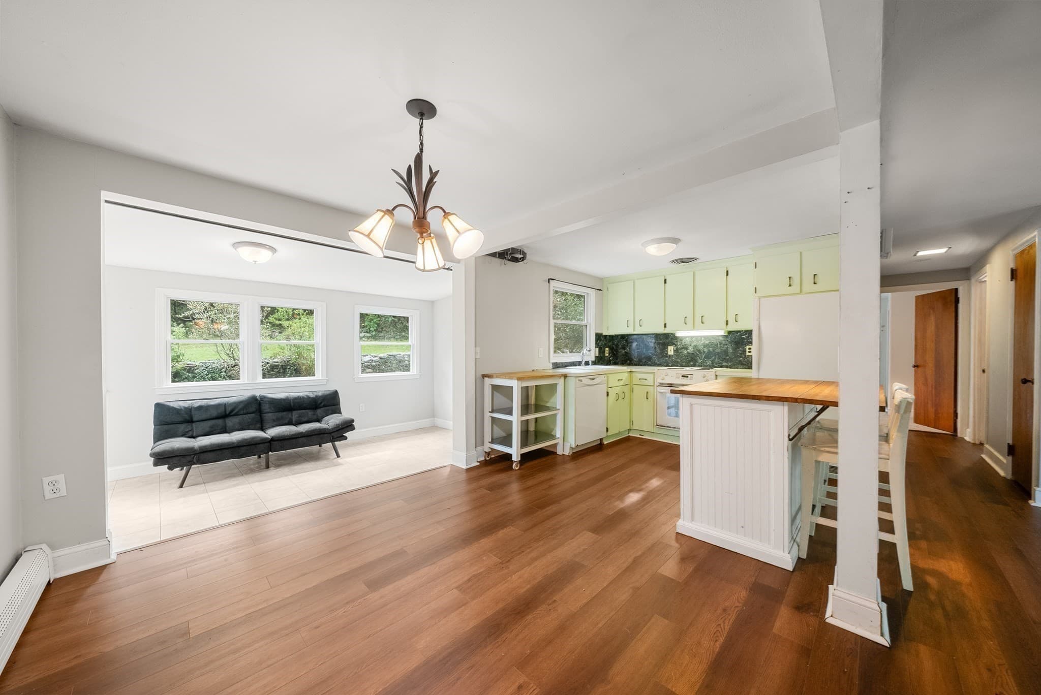 Single Family Residence at 208 Mount Vernon Rd E, Weymouth MA 02189, Weymouth, photo 5 of 21