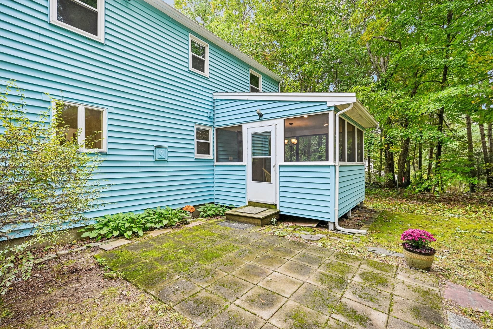 Single Family Residence at 18 Eleanor Rd, Walpole MA 02081, Walpole, photo 34 of 38