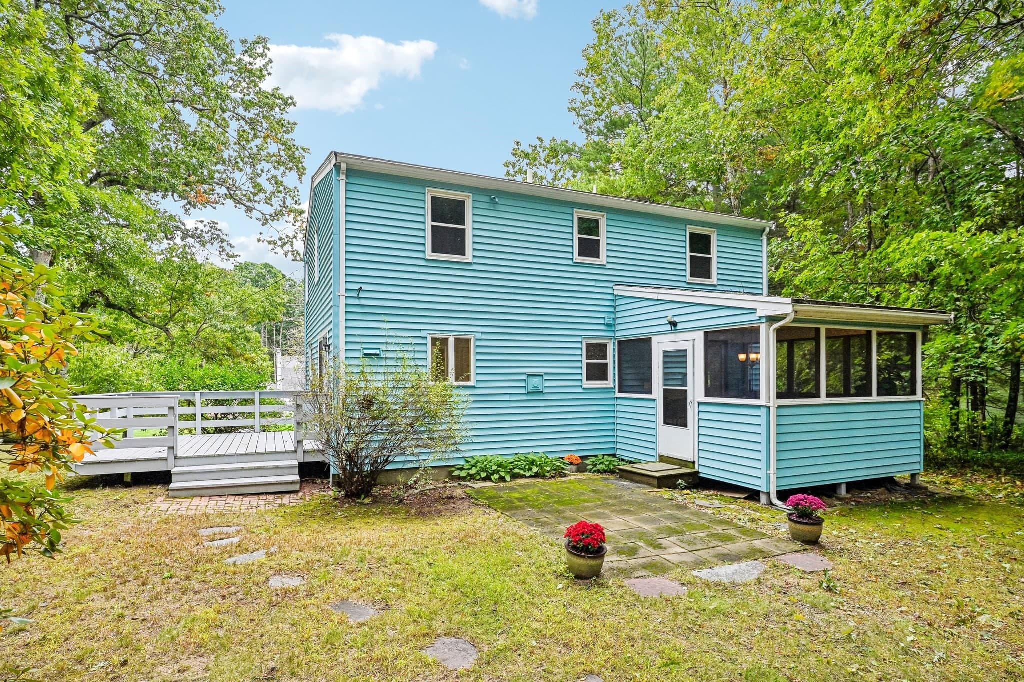 Single Family Residence at 18 Eleanor Rd, Walpole MA 02081, Walpole, photo 33 of 38
