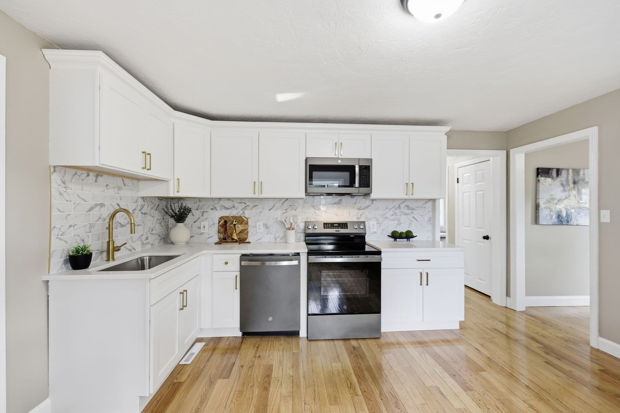 Single Family Residence at 19 Cherry Street, Agawam MA 01030, Agawam, photo 5 of 35