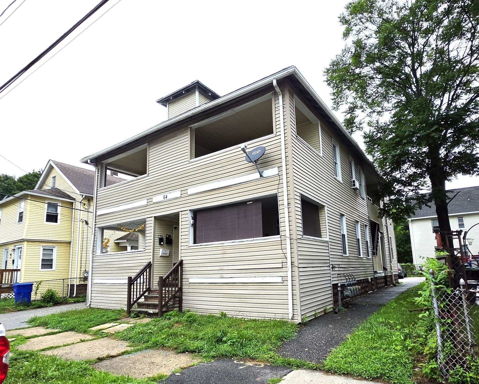 4 Family at 64 Marlborough St, Springfield MA 01109, Springfield, photo 3 of 27