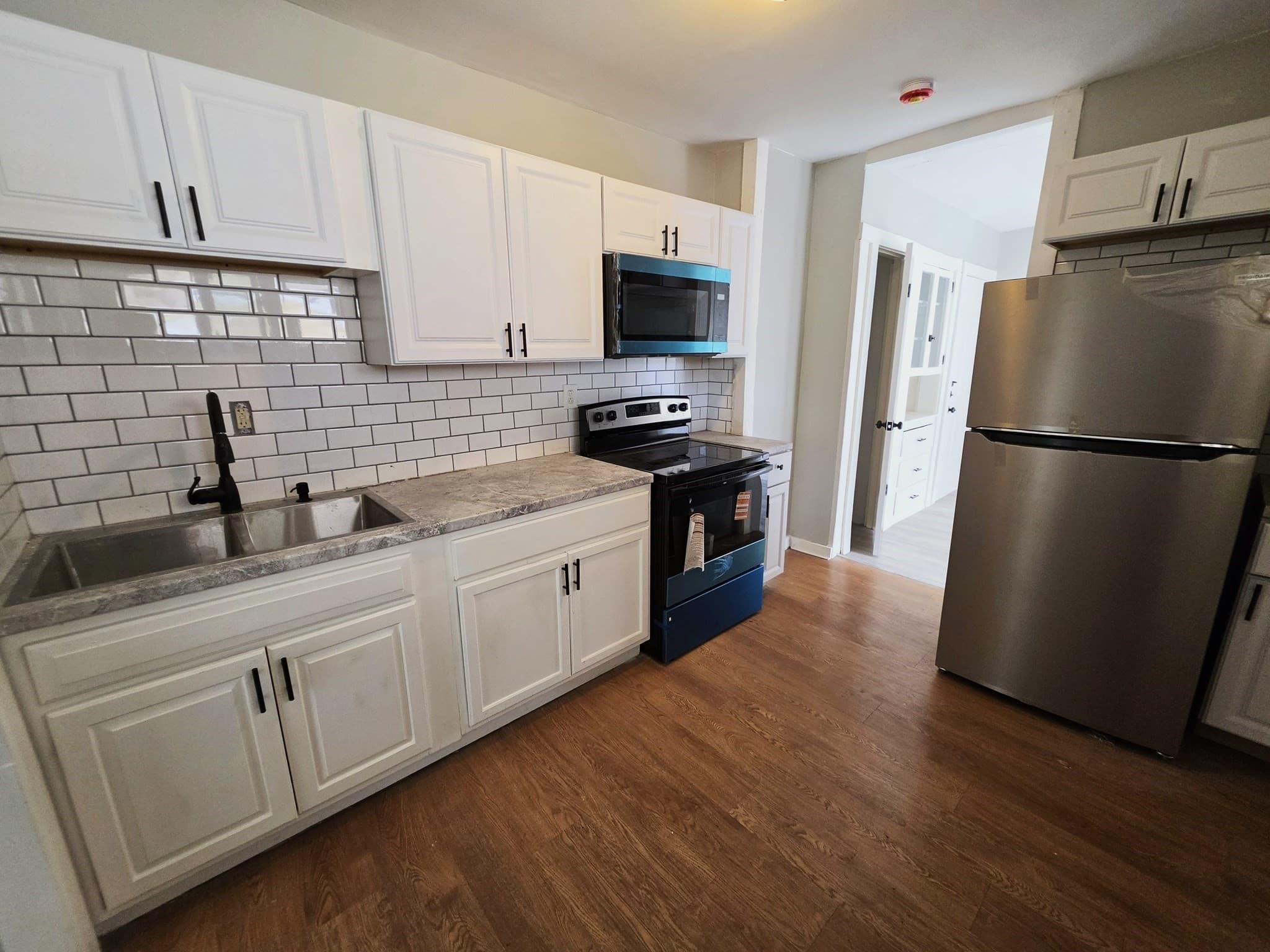 4 Family at 64 Marlborough St, Springfield MA 01109, Springfield, photo 9 of 27