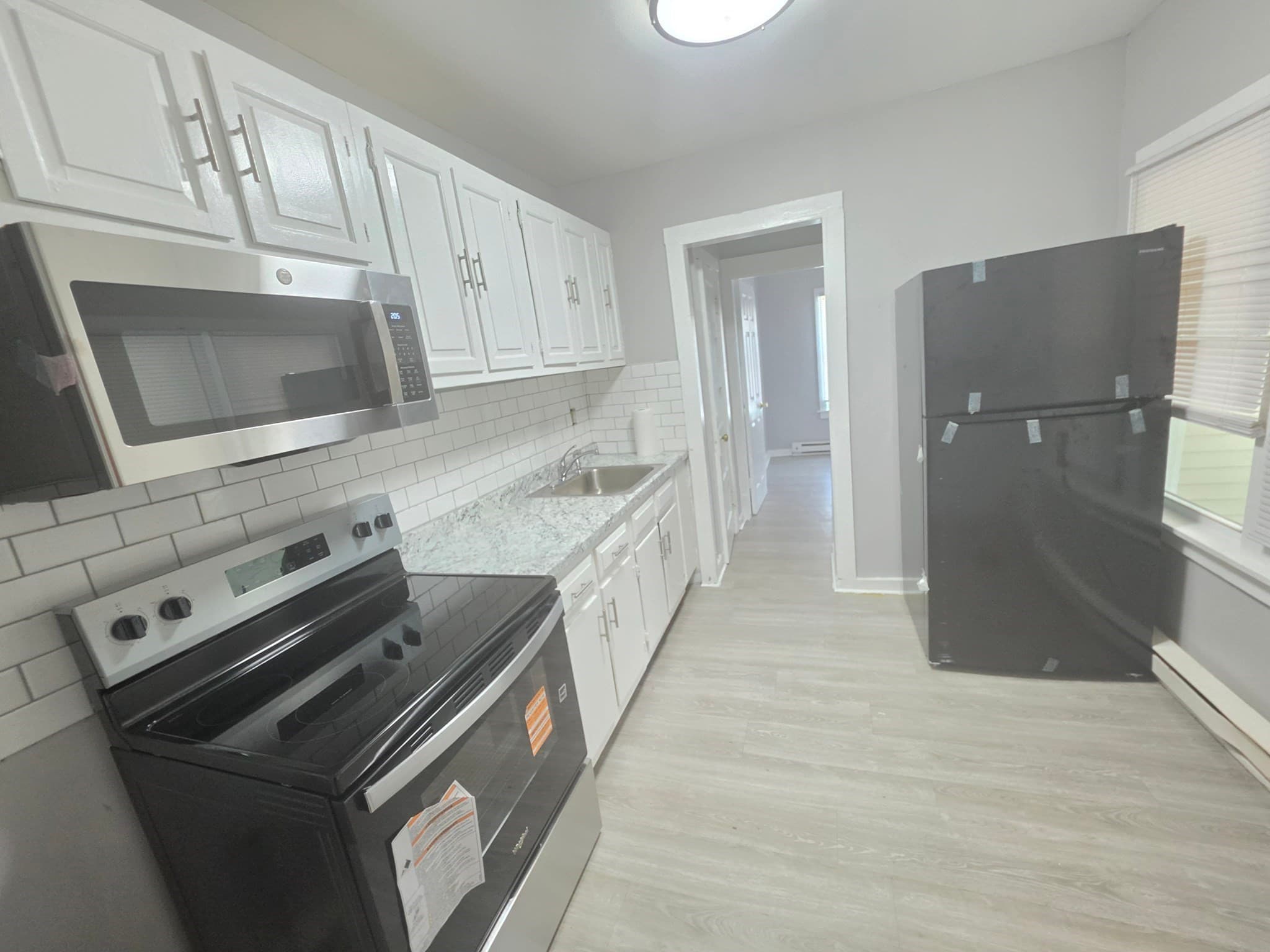 4 Family at 64 Marlborough St, Springfield MA 01109, Springfield, photo 19 of 27