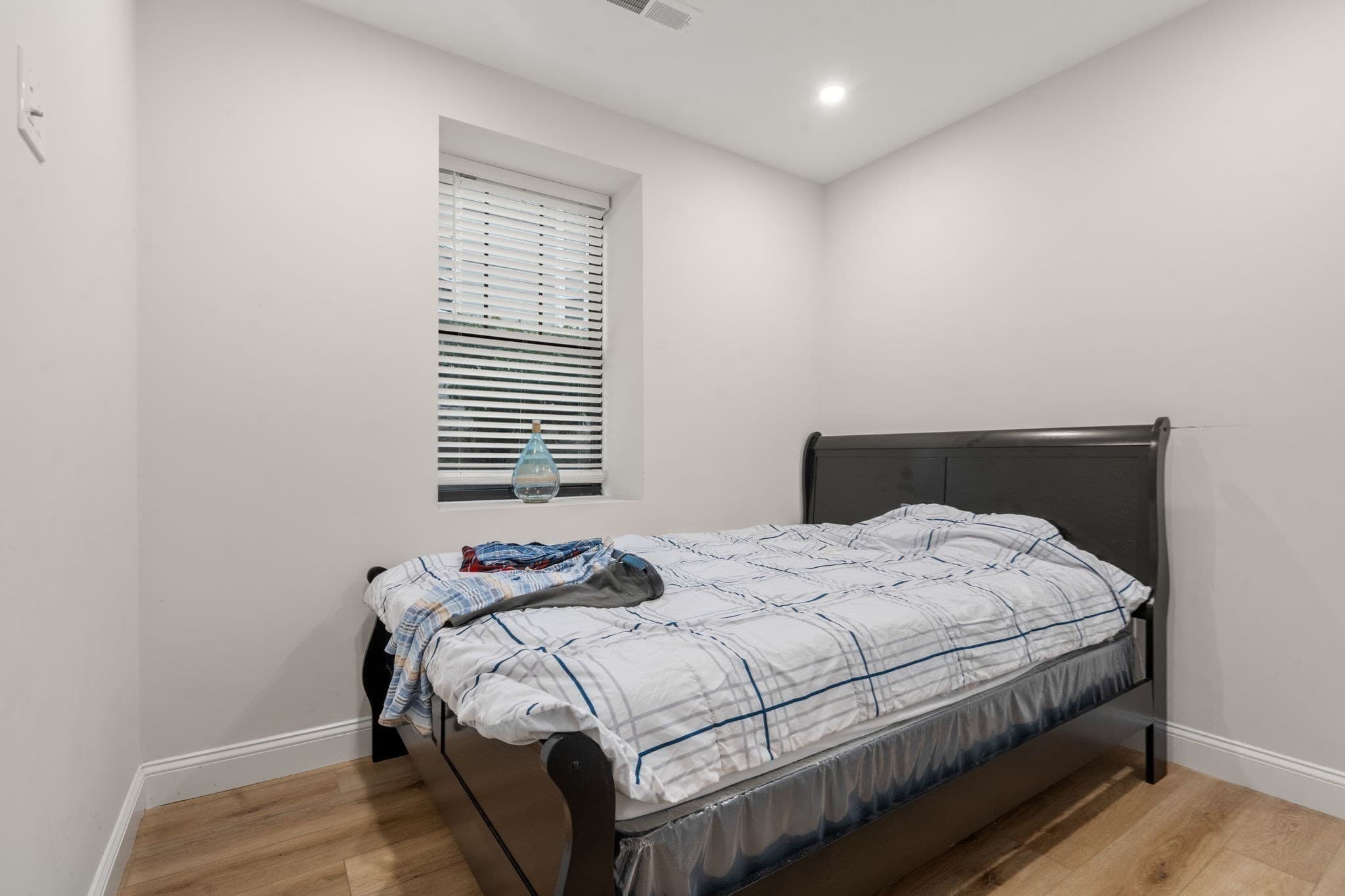 2 Family - 2 Units Up/Down at 32-34 Perthshire Road, Boston MA 02135, Boston, photo 14 of 41