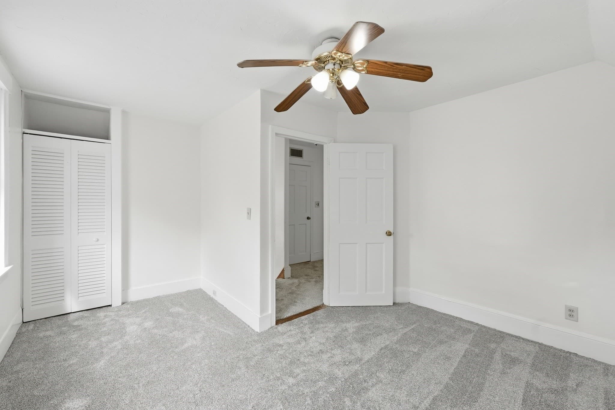 Single Family Residence at 165 Fairmont Ave, Worcester MA 01604, Worcester, photo 20 of 32
