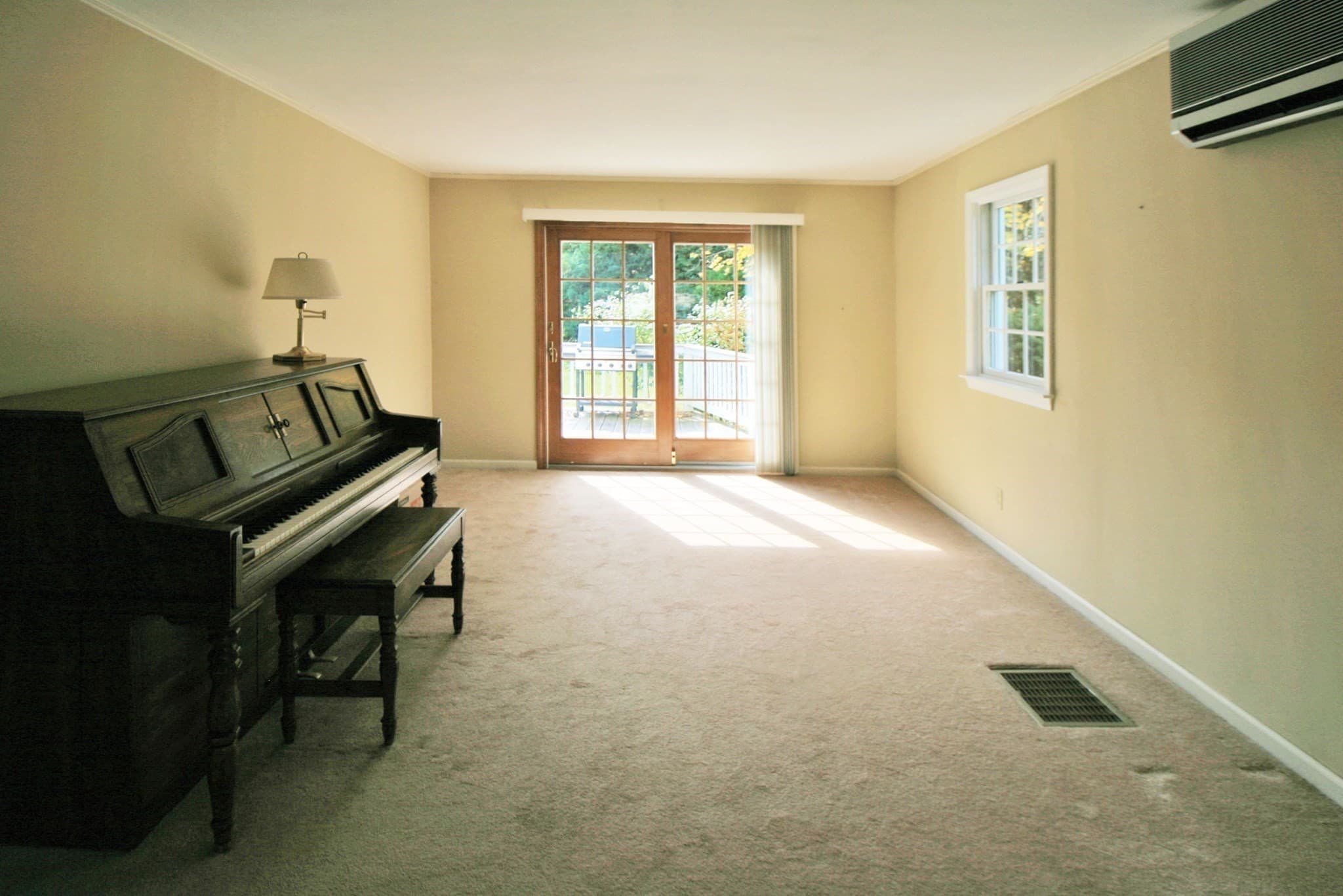 Single Family Residence at 28 South Street, Easthampton MA 01027, Easthampton, photo 9 of 23
