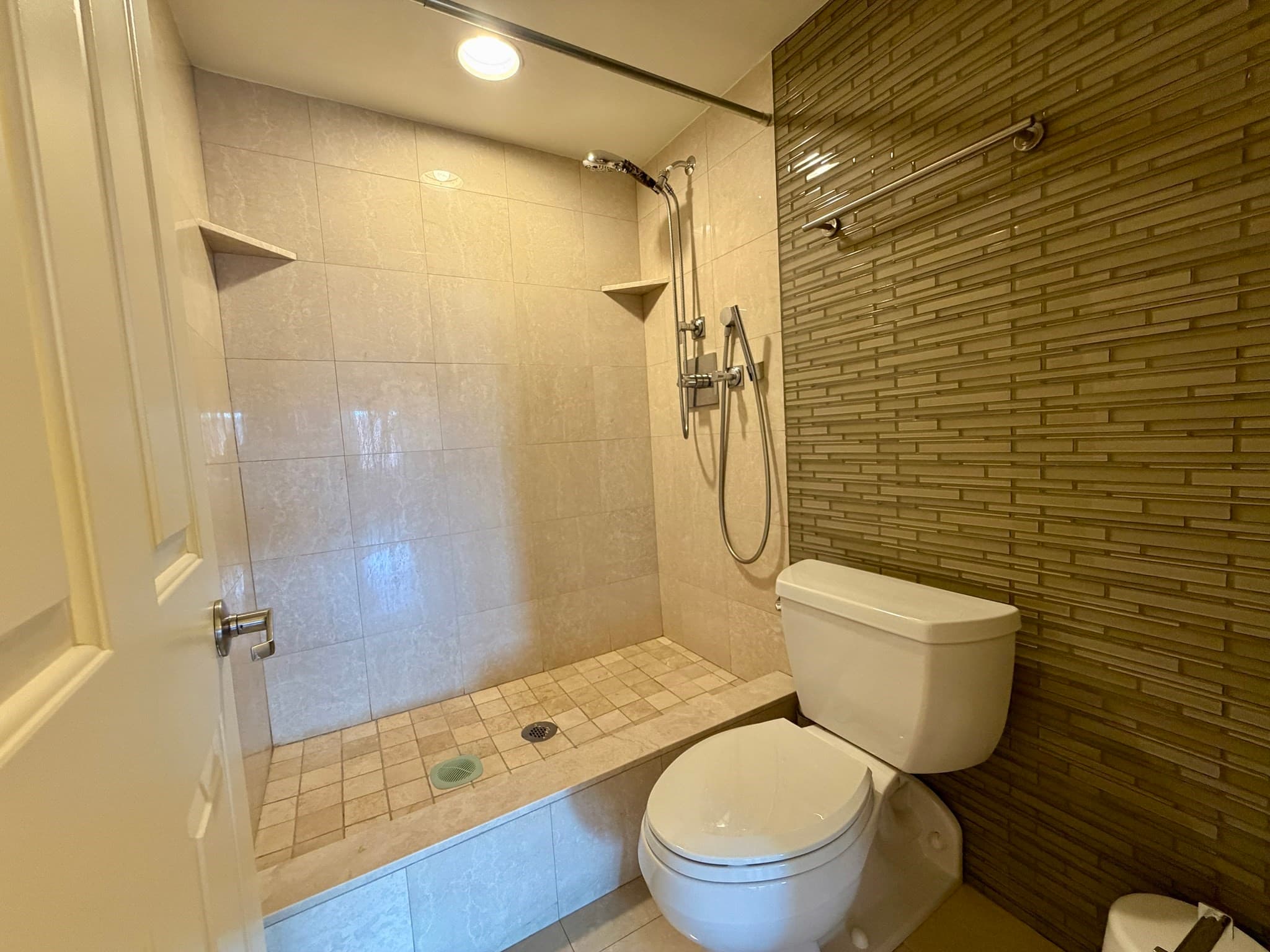 Condominium at 8-10 Museum Way # 2324, Cambridge MA 02141, Cambridge, photo 7 of 9