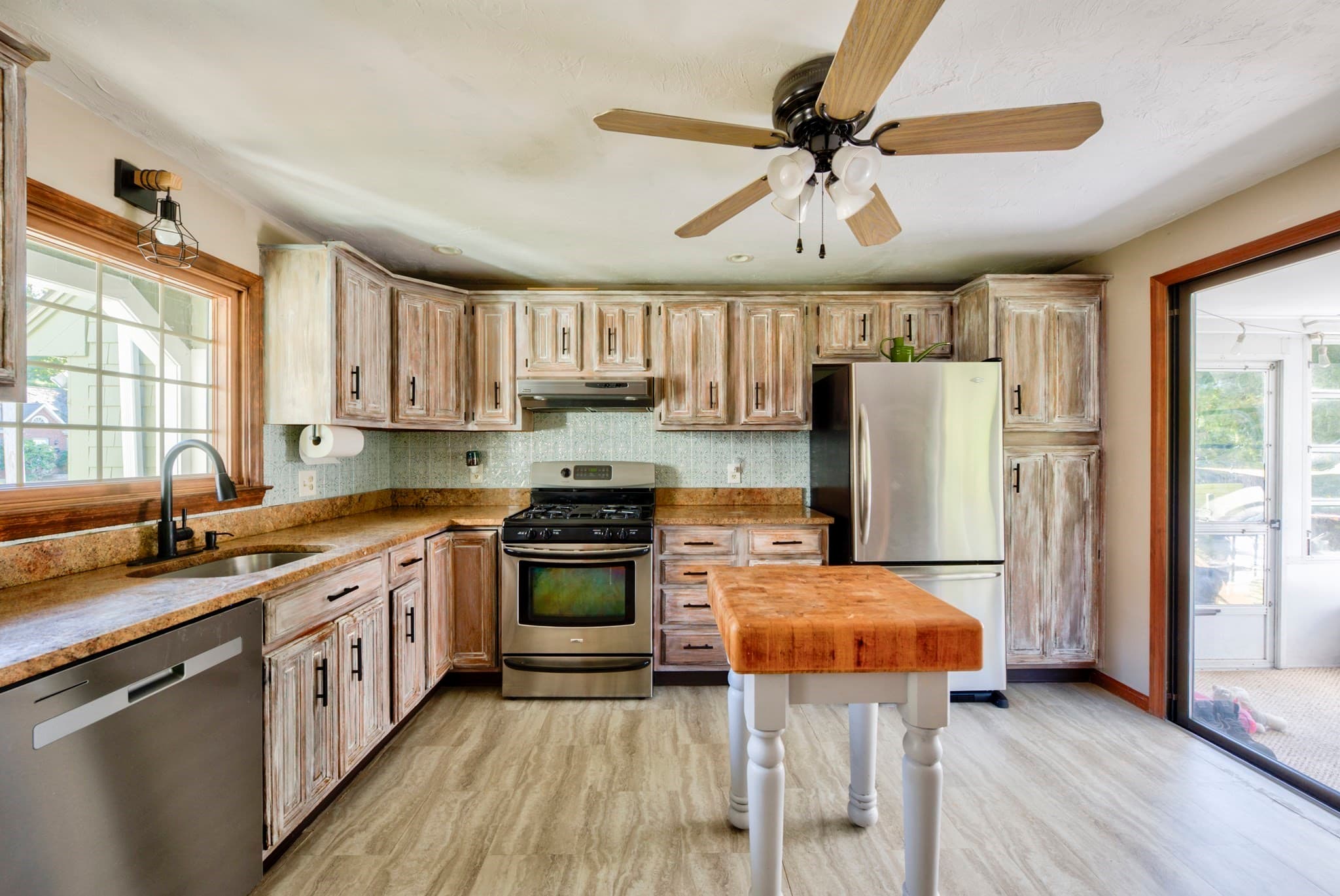 Single Family Residence at 55 Mellen St, Brockton MA 02301, Brockton, photo 9 of 42